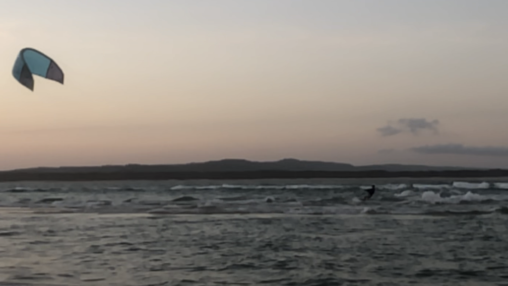Mary kitesurfing