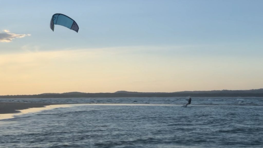 Kim kitesurfing on a safari in Australia