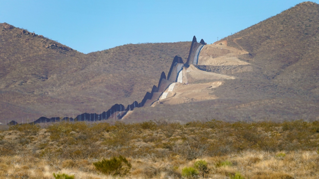 US/Mexico border wall
